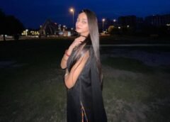 Ayesha Mano, a popular Tiktoker, has shared a new Instagram post that has delighted her fans.