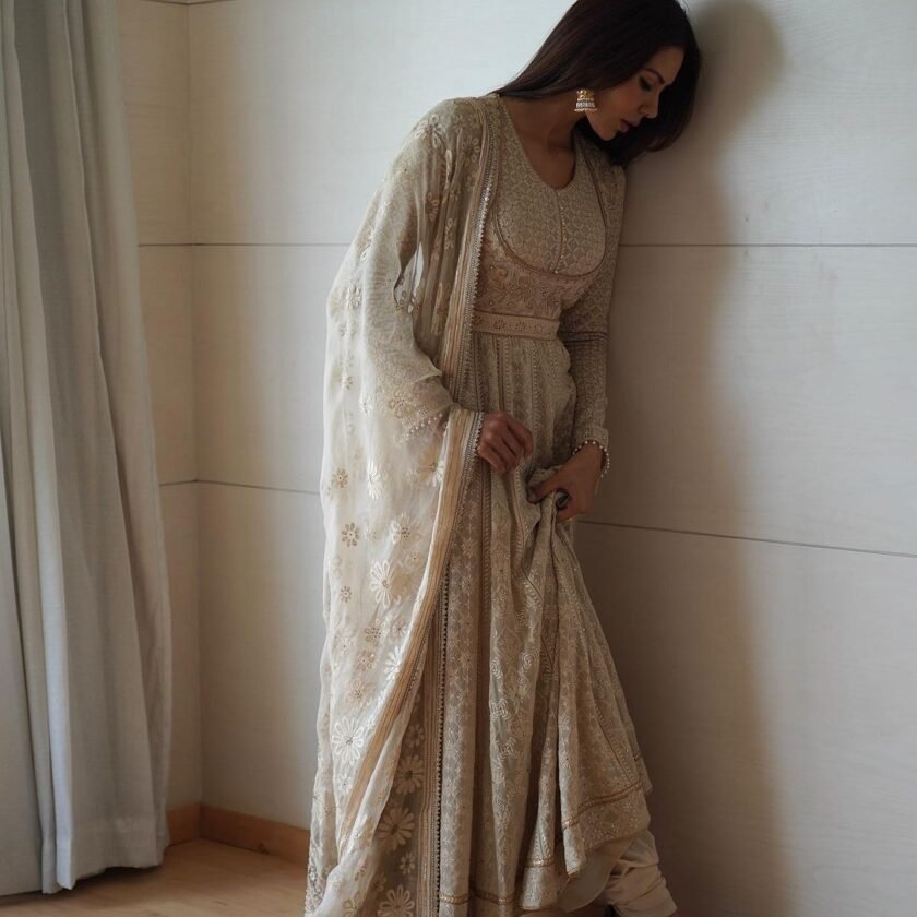 Sonam Bajwa Radiates Ethnic Charm in white Salwar Suit